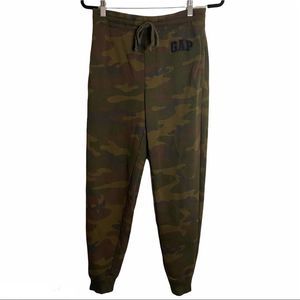 GAP camouflage joggers
